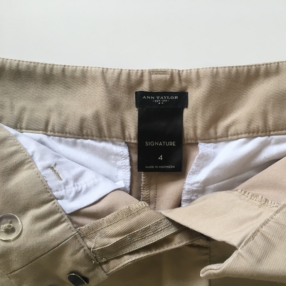 Ann Taylor Signature Tan shorts - Picture 1 of 2